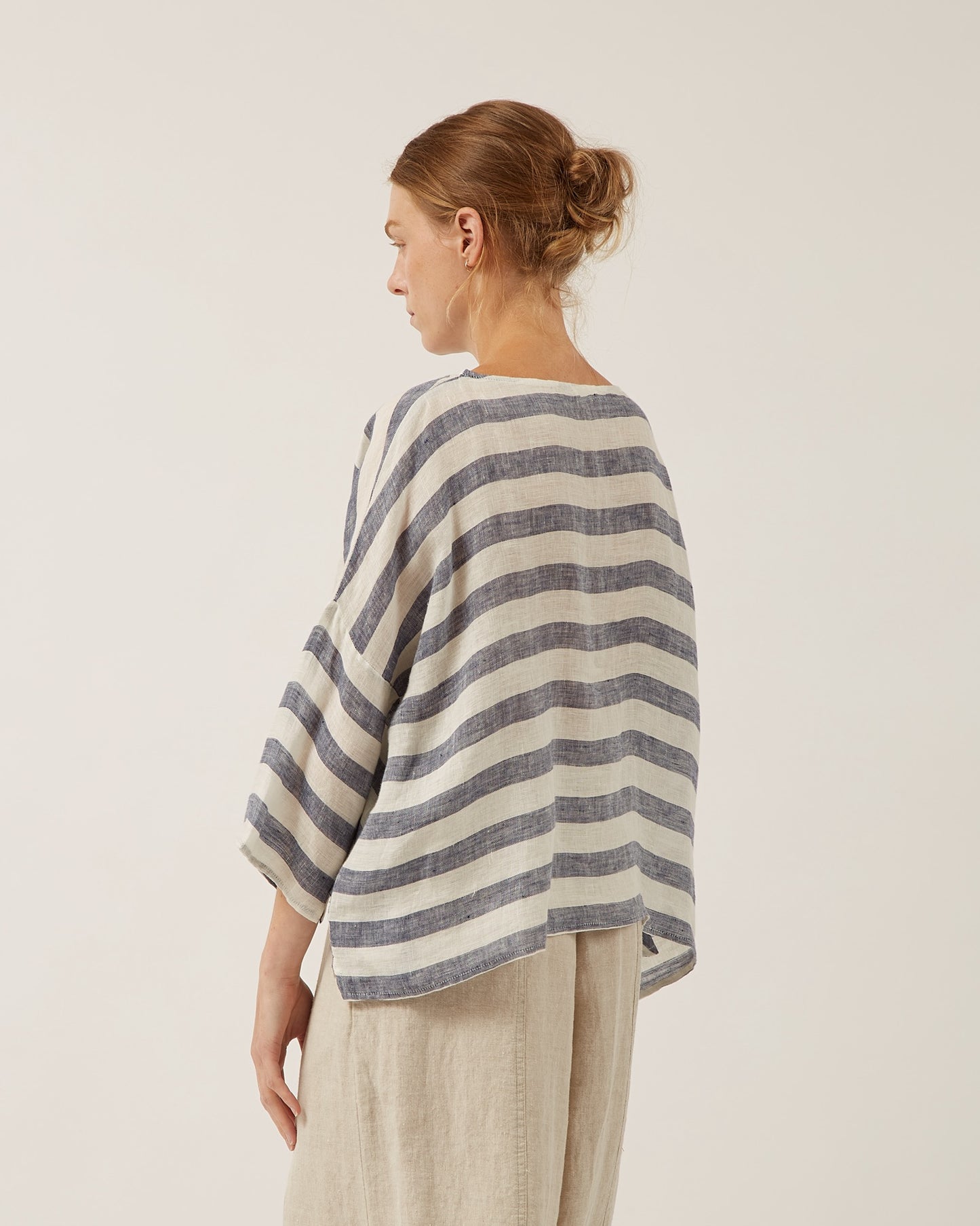 LIEKE linen top