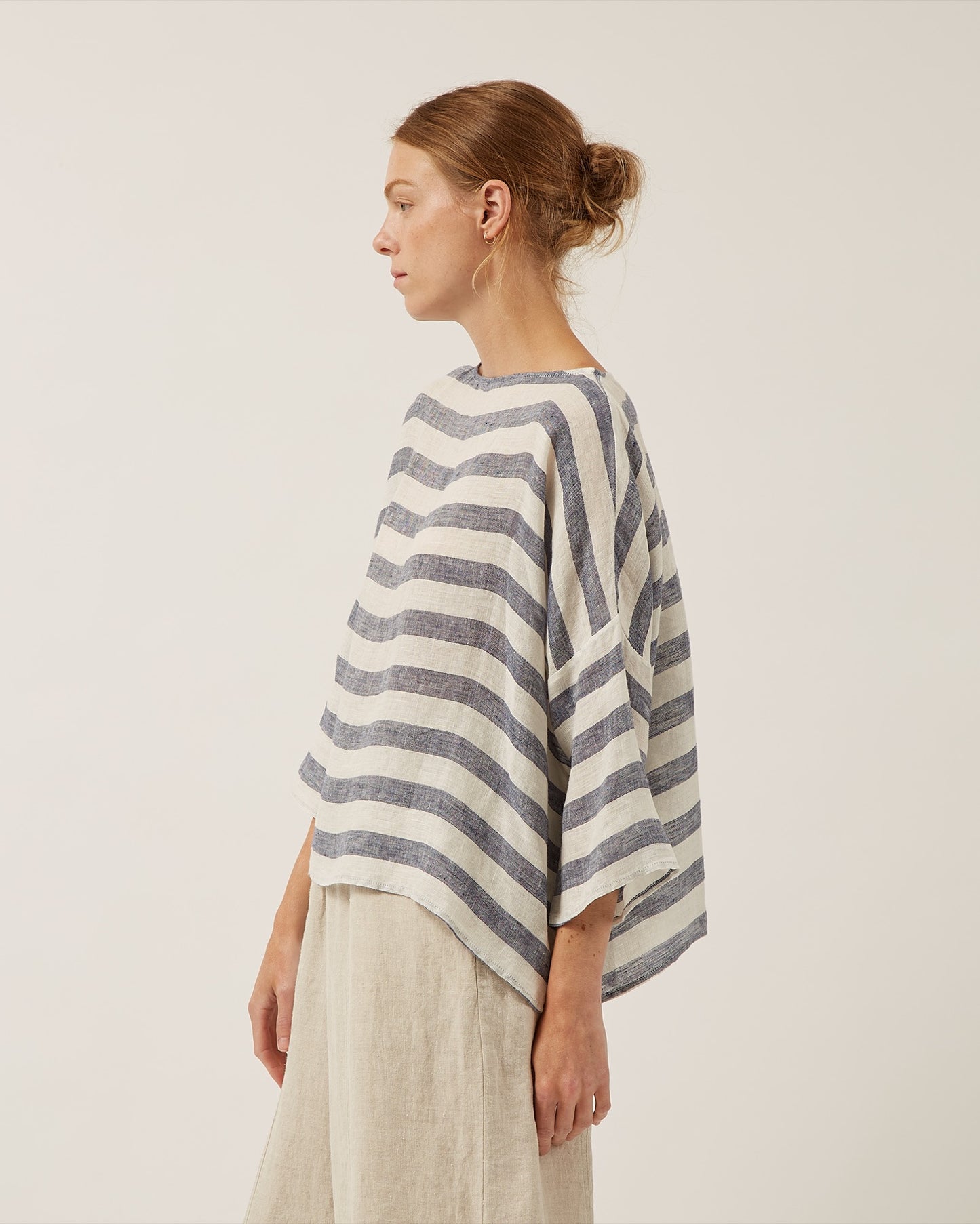 LIEKE linen top