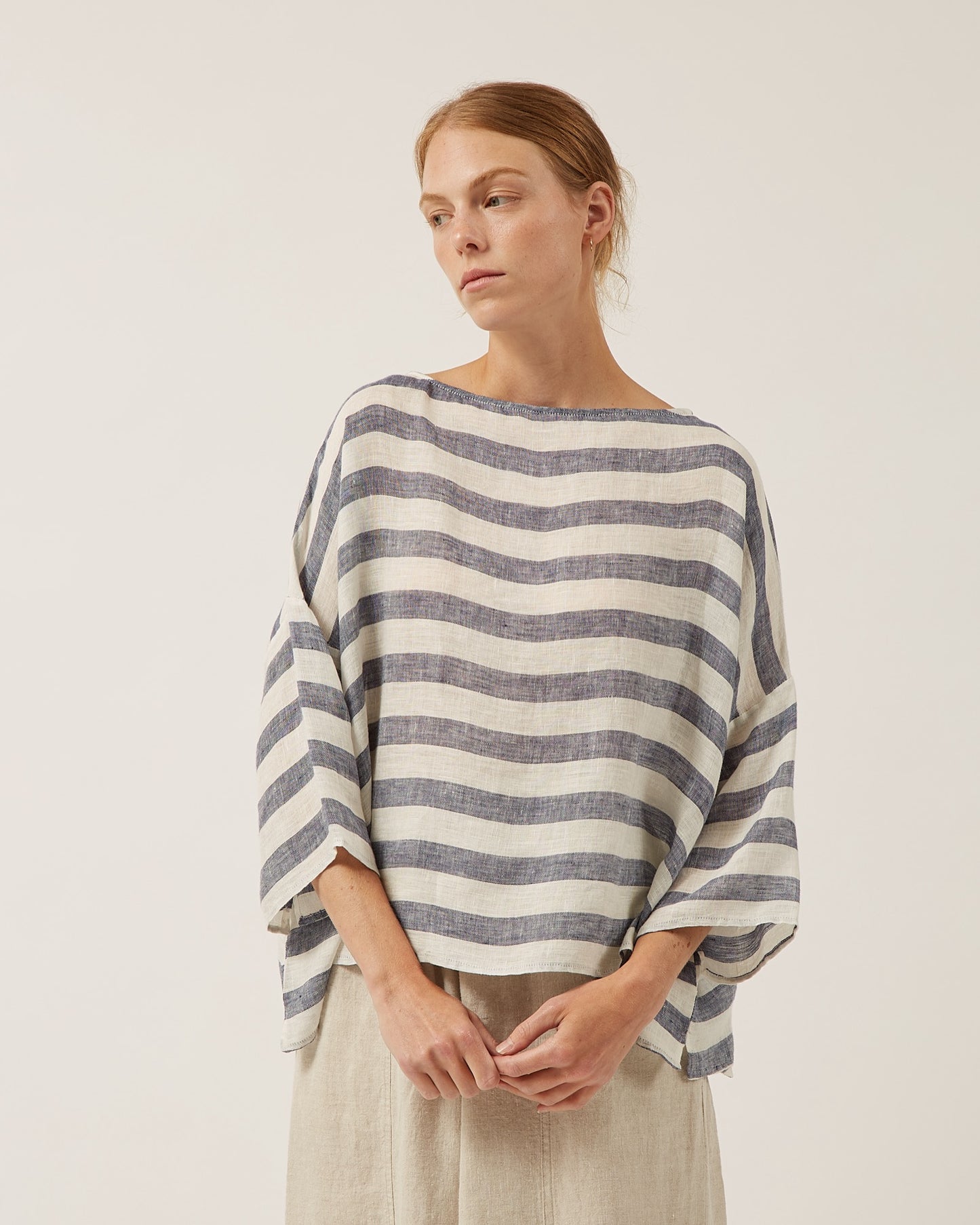 LIEKE linen top