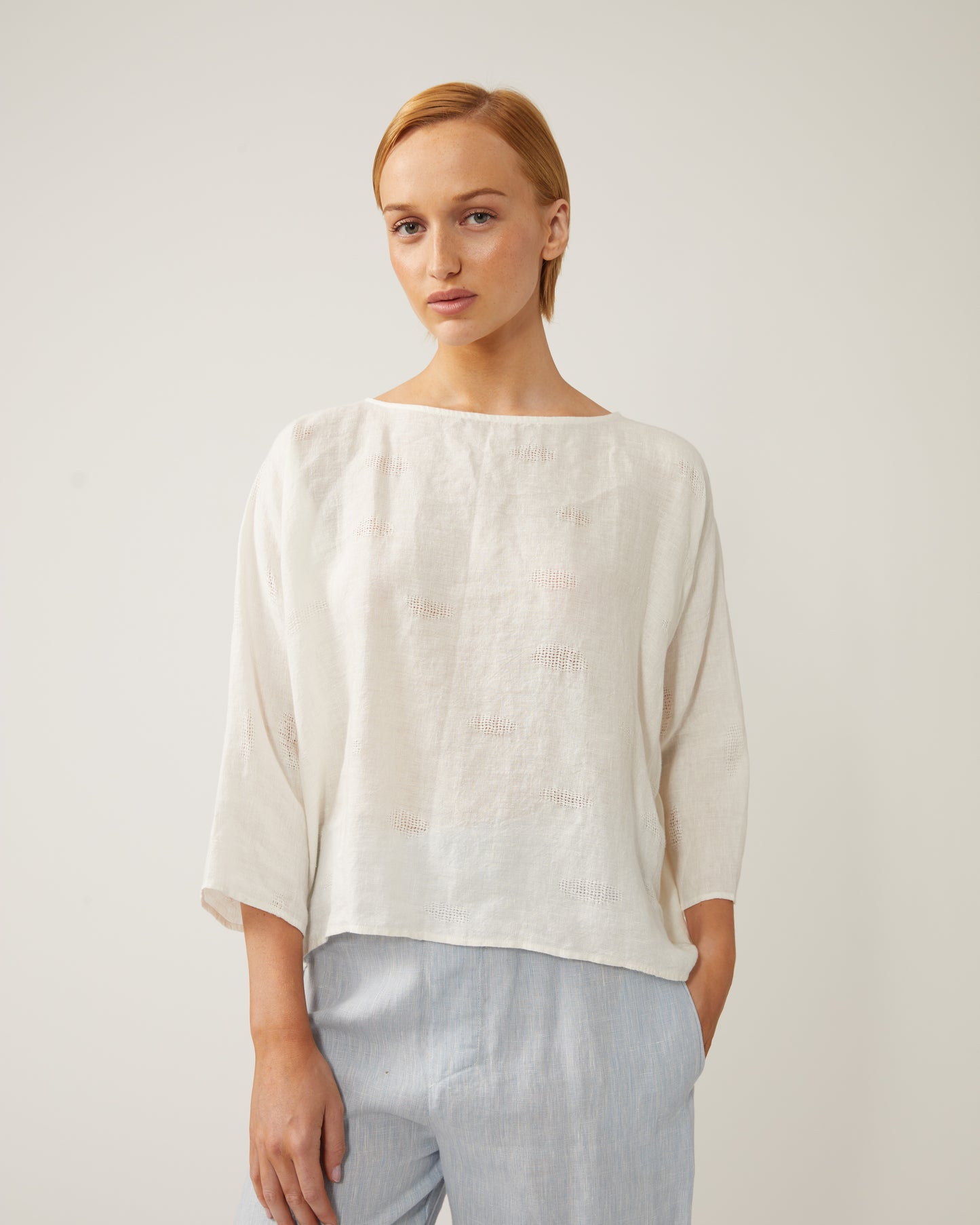 top TAMARA en lin avec détails ajourés