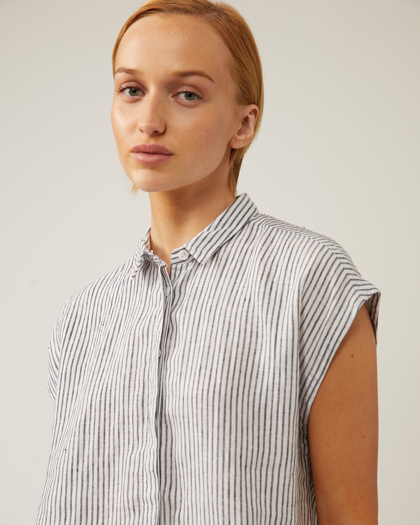 DOLORES linen short-sleeved shirt