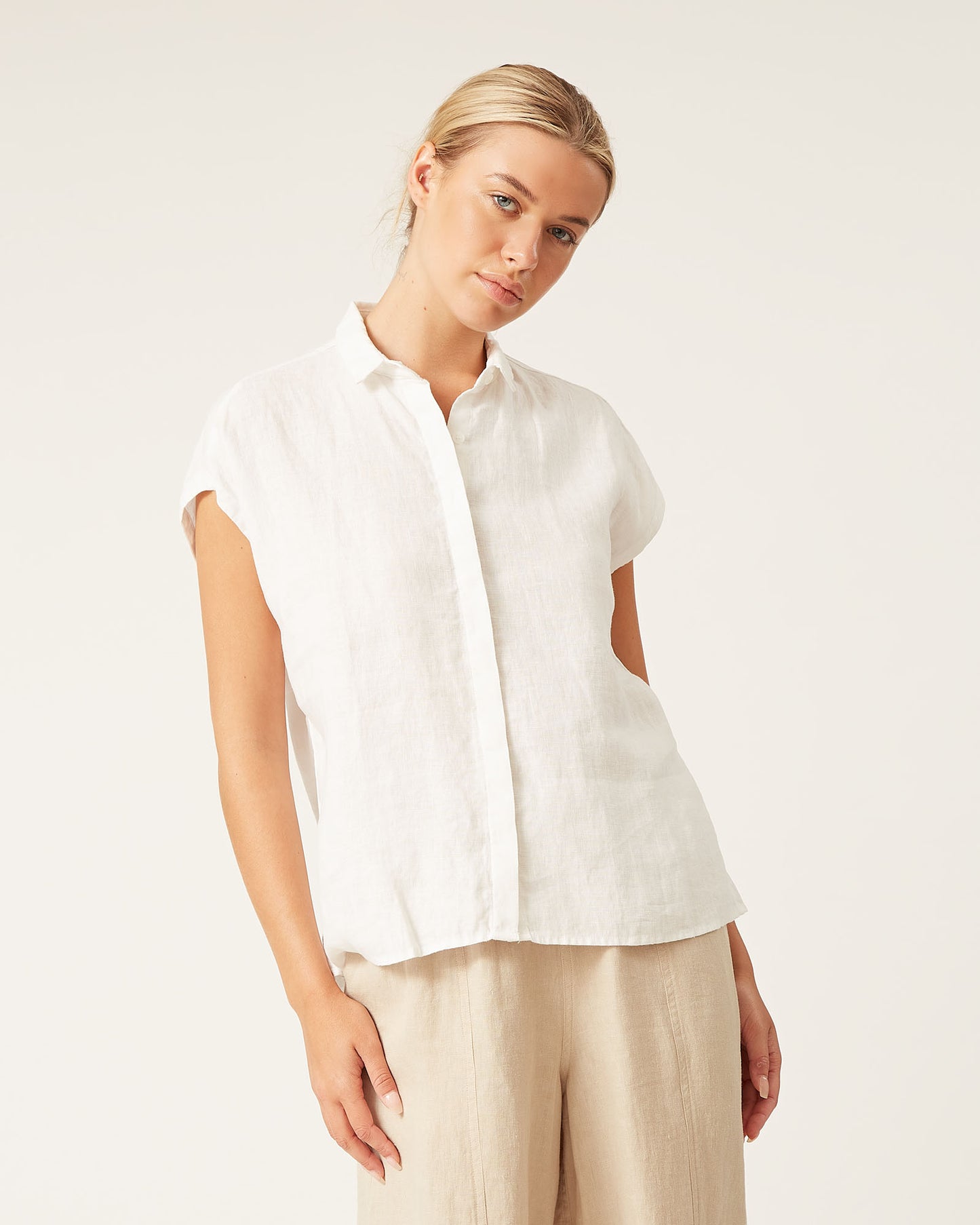 DOLORES linen short-sleeved shirt