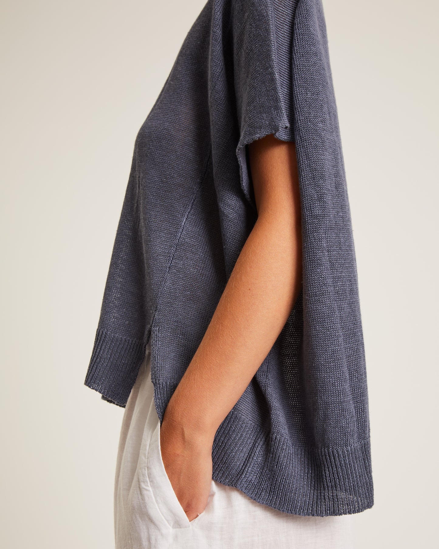 top en tricot de lin à col bateau et coupe carrée KIMMY