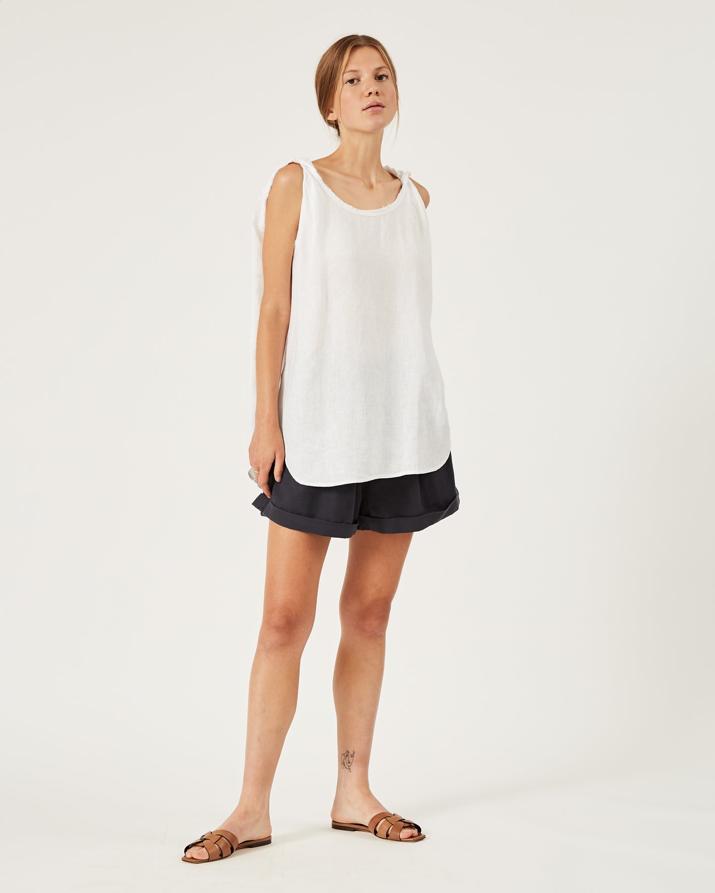 NEVE linen top