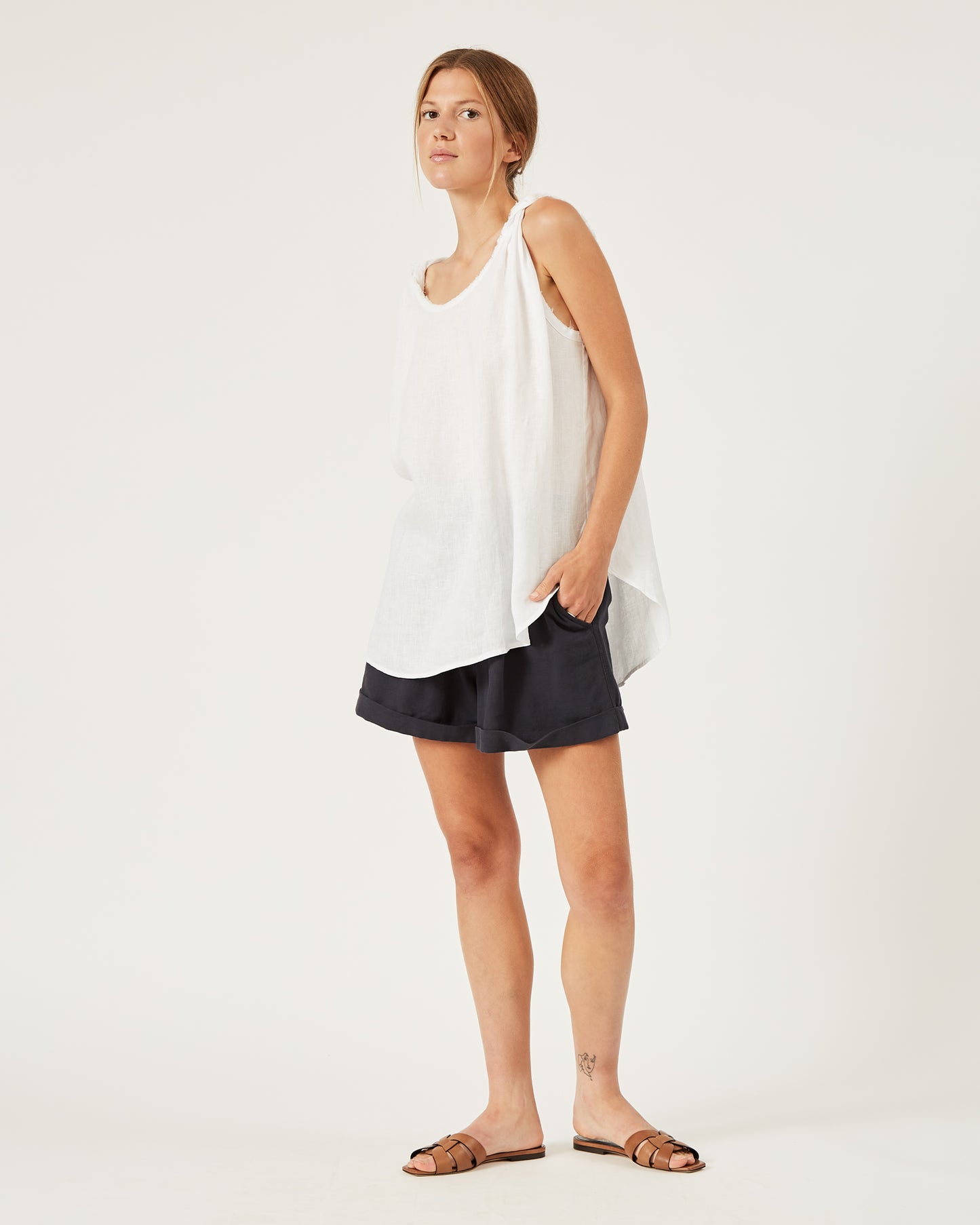 NEVE linen top